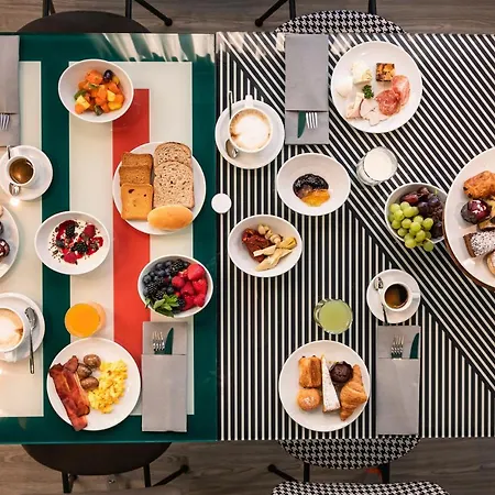 Atahotel Quark فندق 4*