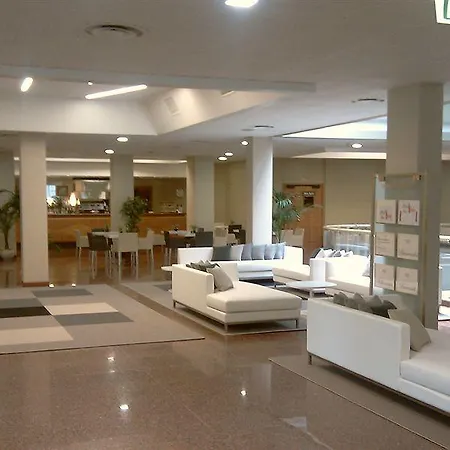 فندق Atahotel Quark 4*