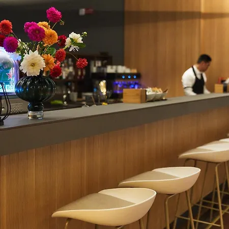 Отель Atahotel Quark 4*
