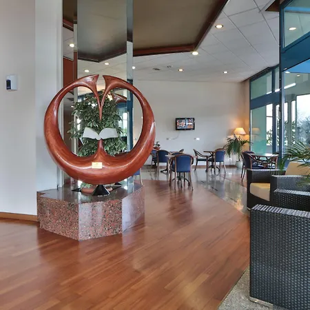Atahotel Quark 4*